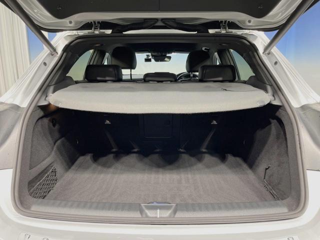 ＧＬＡクラス ＧＬＡ２２０　４マチック　パノラミックスライディングルーフ　レーダーセーフティＰＫＧ　プレミアムＰＫＧ　ｈａｒｍａｎ／ｋａｒｄｏｎサウンド　前席シートヒーター／パワーシート　純正ナビ　フルセグＴＶ　バックカメラ　電動リアゲート（19枚目）