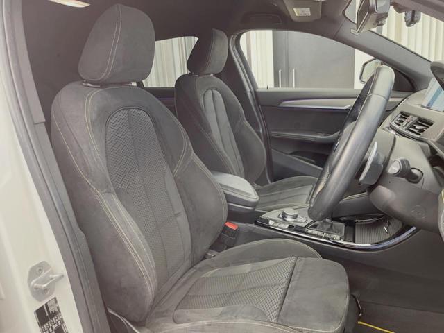 Ｘ２ ｘＤｒｉｖｅ　２０ｉ　ＭスポーツＸ　アドバンスドアクティブセーフティＰＫＧ　ドライビングアシスト　アクティブクルーズコントロール　純正ナビ　バックカメラ　パワーバックドア　前席シートヒーター　純正１９インチ５本Ｙ字スポークＡＷ　ＥＴＣ（11枚目）