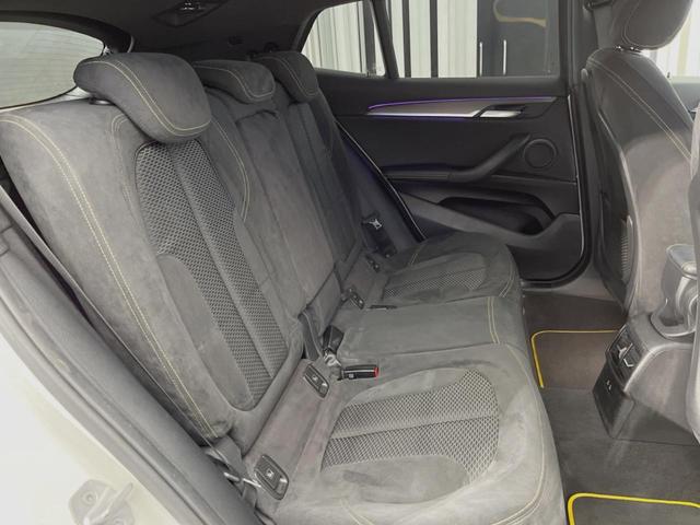 Ｘ２ ｘＤｒｉｖｅ　２０ｉ　ＭスポーツＸ　アドバンスドアクティブセーフティＰＫＧ　ドライビングアシスト　アクティブクルーズコントロール　純正ナビ　バックカメラ　パワーバックドア　前席シートヒーター　純正１９インチ５本Ｙ字スポークＡＷ　ＥＴＣ（12枚目）