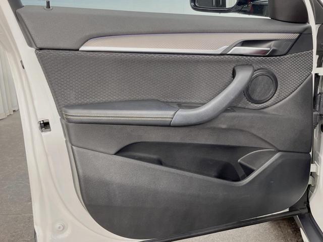 Ｘ２ ｘＤｒｉｖｅ　２０ｉ　ＭスポーツＸ　アドバンスドアクティブセーフティＰＫＧ　ドライビングアシスト　アクティブクルーズコントロール　純正ナビ　バックカメラ　パワーバックドア　前席シートヒーター　純正１９インチ５本Ｙ字スポークＡＷ　ＥＴＣ（31枚目）