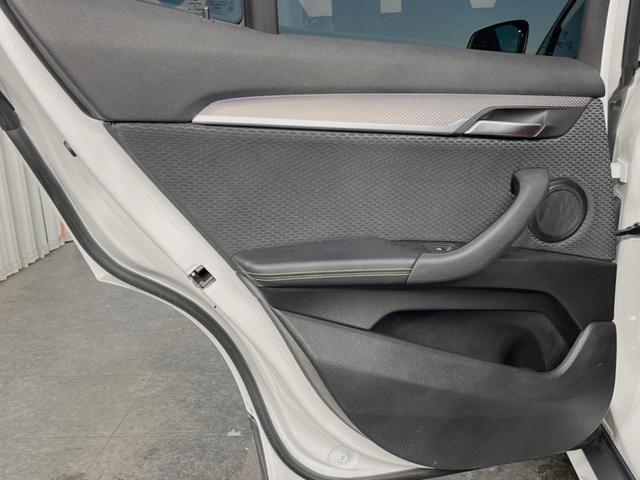 Ｘ２ ｘＤｒｉｖｅ　２０ｉ　ＭスポーツＸ　アドバンスドアクティブセーフティＰＫＧ　ドライビングアシスト　アクティブクルーズコントロール　純正ナビ　バックカメラ　パワーバックドア　前席シートヒーター　純正１９インチ５本Ｙ字スポークＡＷ　ＥＴＣ（33枚目）