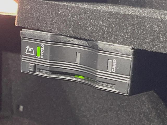 Ｃクラス Ｃ２２０ｄ　ローレウスエディション　レーダーセーフティＰＫＧ　純正ナビ　コックピットディスプレイ　バックカメラ　フルセグＴＶ　半革シート　前席シートヒーター／パワーシート　ＬＥＤヘッドランプ／ハイビームアシスト　パドルシフト　ＥＴＣ（51枚目）