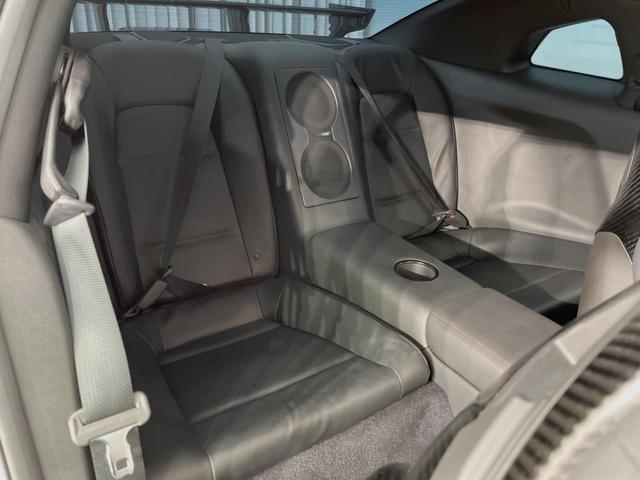 ＧＴ－Ｒ ニスモ　４ＷＤ　ＢＯＳＥサウンドシステム　ドライカーボン製トランクリッド　ＲＡＹＳ製２０インチアルミ　ＲＥＣＡＲＯ製ＮＩＳＭＯロゴ入シート　クルコン　純正ナビ　バックカメラ　エンドレス製ブレーキローター（11枚目）