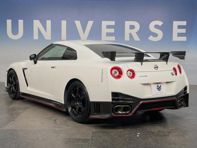 ＧＴ－Ｒ ニスモ　４ＷＤ　ＢＯＳＥサウンドシステム　ドライカーボン製トランクリッド　ＲＡＹＳ製２０インチアルミ　ＲＥＣＡＲＯ製ＮＩＳＭＯロゴ入シート　クルコン　純正ナビ　バックカメラ　エンドレス製ブレーキローター（15枚目）