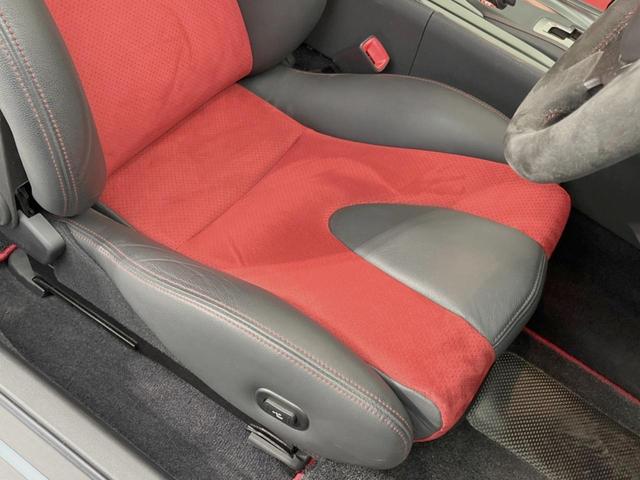 ＧＴ－Ｒ ニスモ　４ＷＤ　ＢＯＳＥサウンドシステム　ドライカーボン製トランクリッド　ＲＡＹＳ製２０インチアルミ　ＲＥＣＡＲＯ製ＮＩＳＭＯロゴ入シート　クルコン　純正ナビ　バックカメラ　エンドレス製ブレーキローター（24枚目）