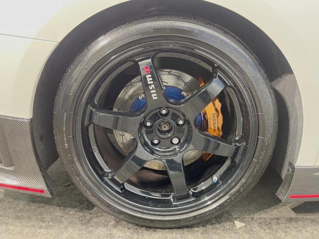 ＧＴ－Ｒ ニスモ　４ＷＤ　ＢＯＳＥサウンドシステム　ドライカーボン製トランクリッド　ＲＡＹＳ製２０インチアルミ　ＲＥＣＡＲＯ製ＮＩＳＭＯロゴ入シート　クルコン　純正ナビ　バックカメラ　エンドレス製ブレーキローター（31枚目）