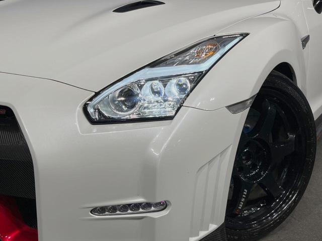ＧＴ－Ｒ ニスモ　４ＷＤ　ＢＯＳＥサウンドシステム　ドライカーボン製トランクリッド　ＲＡＹＳ製２０インチアルミ　ＲＥＣＡＲＯ製ＮＩＳＭＯロゴ入シート　クルコン　純正ナビ　バックカメラ　エンドレス製ブレーキローター（46枚目）