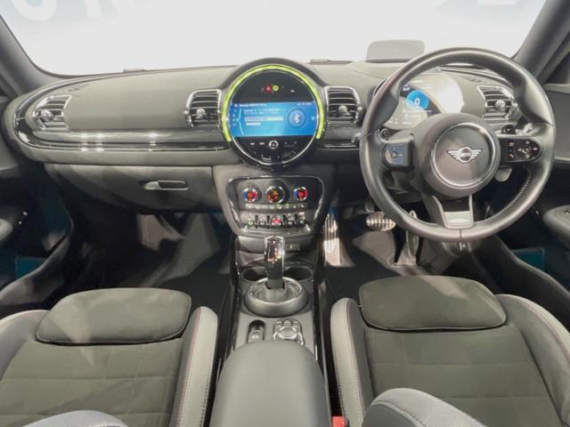 ＭＩＮＩ ジョンクーパーワークス　クラブマン　ＪＣＷ・トリム　ジョンクーパーワークストリムＰＫＧ　４ＷＤ　クルーズコントロール　インテリジェントセーフティ　ヘッドアップディスプレイ　ＡｐｐｌｅＣａｒＰｌａｙ　バックカメラ　前席シートヒーター　ＬＥＤライト（2枚目）