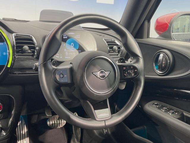 ＭＩＮＩ ジョンクーパーワークス　クラブマン　ＪＣＷ・トリム　ジョンクーパーワークストリムＰＫＧ　４ＷＤ　クルーズコントロール　インテリジェントセーフティ　ヘッドアップディスプレイ　ＡｐｐｌｅＣａｒＰｌａｙ　バックカメラ　前席シートヒーター　ＬＥＤライト（10枚目）