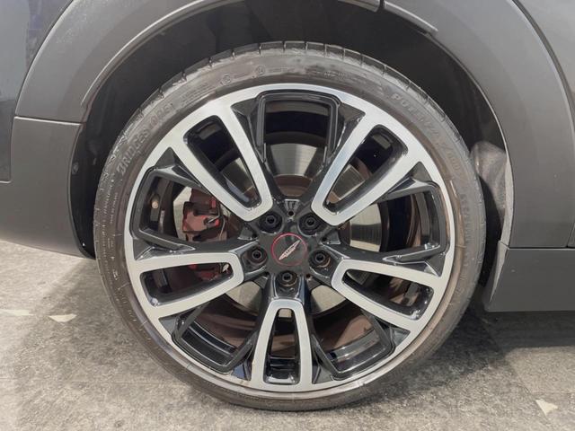 ＭＩＮＩ ジョンクーパーワークス　クラブマン　ＪＣＷ・トリム　ジョンクーパーワークストリムＰＫＧ　４ＷＤ　クルーズコントロール　インテリジェントセーフティ　ヘッドアップディスプレイ　ＡｐｐｌｅＣａｒＰｌａｙ　バックカメラ　前席シートヒーター　ＬＥＤライト（22枚目）