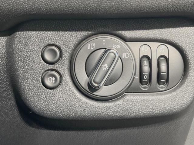 ＭＩＮＩ ジョンクーパーワークス　クラブマン　ＪＣＷ・トリム　ジョンクーパーワークストリムＰＫＧ　４ＷＤ　クルーズコントロール　インテリジェントセーフティ　ヘッドアップディスプレイ　ＡｐｐｌｅＣａｒＰｌａｙ　バックカメラ　前席シートヒーター　ＬＥＤライト（36枚目）