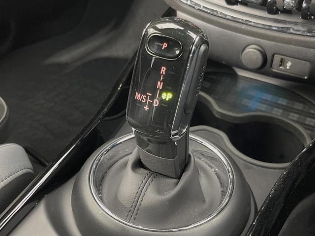 ＭＩＮＩ ジョンクーパーワークス　クラブマン　ＪＣＷ・トリム　ジョンクーパーワークストリムＰＫＧ　４ＷＤ　クルーズコントロール　インテリジェントセーフティ　ヘッドアップディスプレイ　ＡｐｐｌｅＣａｒＰｌａｙ　バックカメラ　前席シートヒーター　ＬＥＤライト（45枚目）