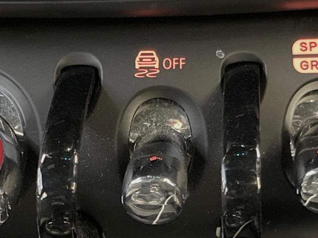 ＭＩＮＩ ジョンクーパーワークス　クラブマン　ＪＣＷ・トリム　ジョンクーパーワークストリムＰＫＧ　４ＷＤ　クルーズコントロール　インテリジェントセーフティ　ヘッドアップディスプレイ　ＡｐｐｌｅＣａｒＰｌａｙ　バックカメラ　前席シートヒーター　ＬＥＤライト（56枚目）