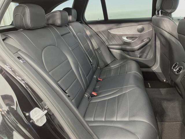 Ｃクラスステーションワゴン Ｃ２００　ステーションワゴン　スポーツ　レーダーセーフティＰＫＧ　ＬＥＤヘッドランプ／アダプティブハイビーム　パーキングアシスト　ヘッドアップディスプレイ　純正ナビ　バックカメラ　フルセグＴＶ　前席シートヒーター　電動リアゲート　ＥＴＣ（11枚目）