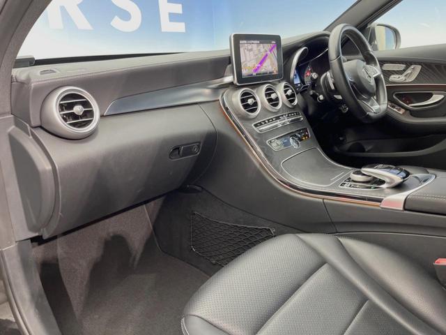 Ｃクラスステーションワゴン Ｃ２００　ステーションワゴン　スポーツ　レーダーセーフティＰＫＧ　ＬＥＤヘッドランプ／アダプティブハイビーム　パーキングアシスト　ヘッドアップディスプレイ　純正ナビ　バックカメラ　フルセグＴＶ　前席シートヒーター　電動リアゲート　ＥＴＣ（21枚目）