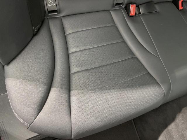 Ｃクラスステーションワゴン Ｃ２００　ステーションワゴン　スポーツ　レーダーセーフティＰＫＧ　ＬＥＤヘッドランプ／アダプティブハイビーム　パーキングアシスト　ヘッドアップディスプレイ　純正ナビ　バックカメラ　フルセグＴＶ　前席シートヒーター　電動リアゲート　ＥＴＣ（24枚目）