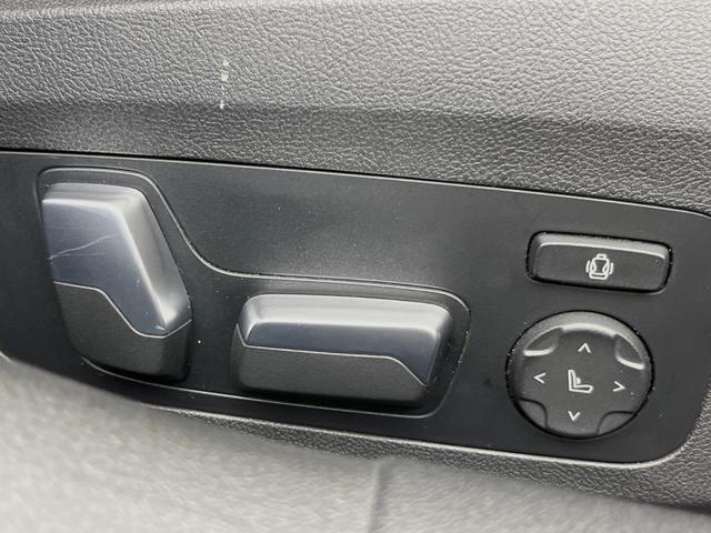 ８シリーズ ８４０ｉ　グランクーペ　エクスクルーシブ　Ｍスポーツ　パノラマサンルーフ　アクティブクルーズコントロール　３６０°カメラ　レーザーライト　１２．３インチナビ　ｈａｒｍａｎ／ｋａｒｄｏｎサウンド　茶／黒革シート　全席シートヒーター　前席ベンチレーション（43枚目）