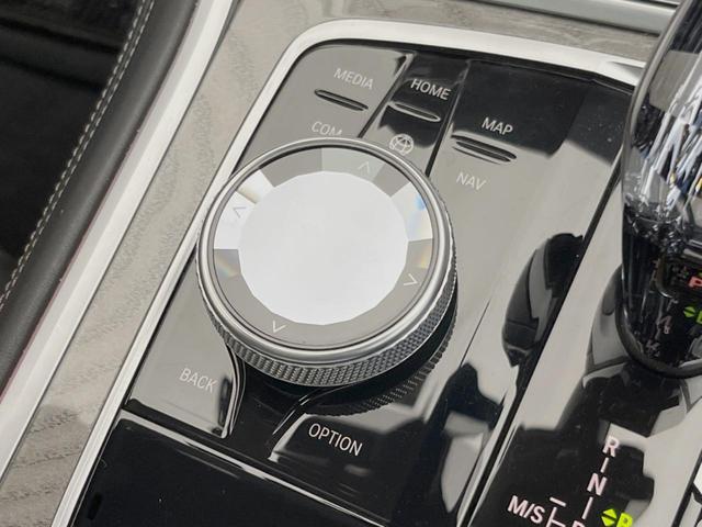 ８シリーズ ８４０ｉ　グランクーペ　エクスクルーシブ　Ｍスポーツ　パノラマサンルーフ　アクティブクルーズコントロール　３６０°カメラ　レーザーライト　１２．３インチナビ　ｈａｒｍａｎ／ｋａｒｄｏｎサウンド　茶／黒革シート　全席シートヒーター　前席ベンチレーション（54枚目）