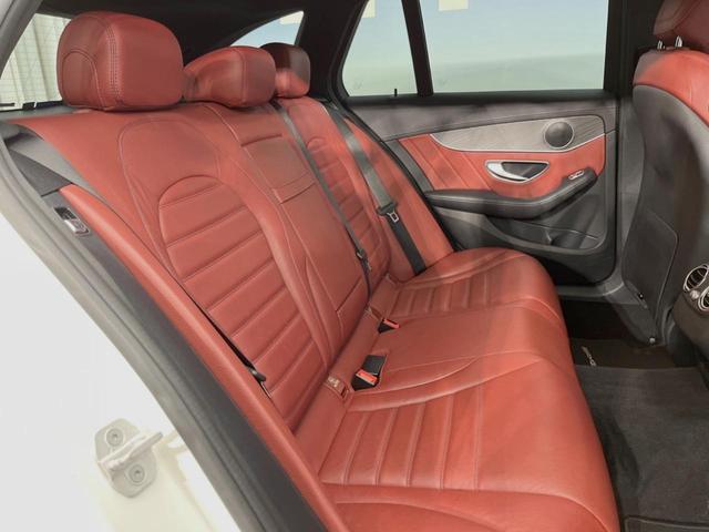 Ｃクラスステーションワゴン Ｃ２００　ステーションワゴン　スポーツ本革仕様　本革仕様　レーダーセーフティＰＫＧ　ＬＥＤヘッドランプ／アダプティブハイビーム　赤革シート　前席シートヒーター　ハンズフリーパワーバックドア　純正ナビ　バックカメラ　フルセグＴＶ　純正１８インチアルミ（12枚目）