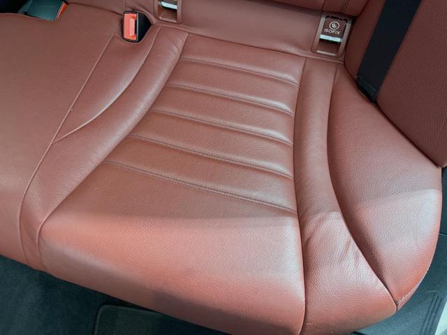 Ｃクラスステーションワゴン Ｃ２００　ステーションワゴン　スポーツ本革仕様　本革仕様　レーダーセーフティＰＫＧ　ＬＥＤヘッドランプ／アダプティブハイビーム　赤革シート　前席シートヒーター　ハンズフリーパワーバックドア　純正ナビ　バックカメラ　フルセグＴＶ　純正１８インチアルミ（26枚目）