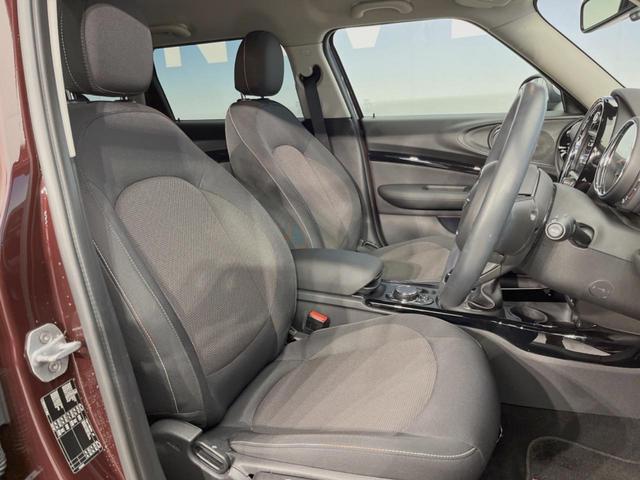 ＭＩＮＩ クーパーＤ　クラブマン　ペッパーＰＫＧ　アクティブクルーズコントロール　ＬＥＤヘッドランプ／ＬＥＤフォグランプ　リアビューカメラ／パークディスタンスコントロール（リア）　インテリジェントセーフティ　コンフォートアクセス（10枚目）