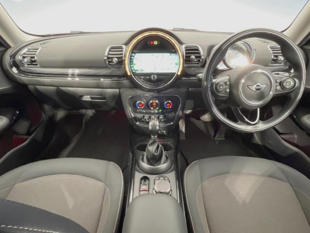 ＭＩＮＩ クーパーＤ　クラブマン　ペッパーＰＫＧ　アクティブクルーズコントロール　ＬＥＤヘッドランプ／ＬＥＤフォグランプ　リアビューカメラ／パークディスタンスコントロール　純正ナビ　インテリジェントセーフティ　１７インチＡＷ　ＥＴＣ（2枚目）