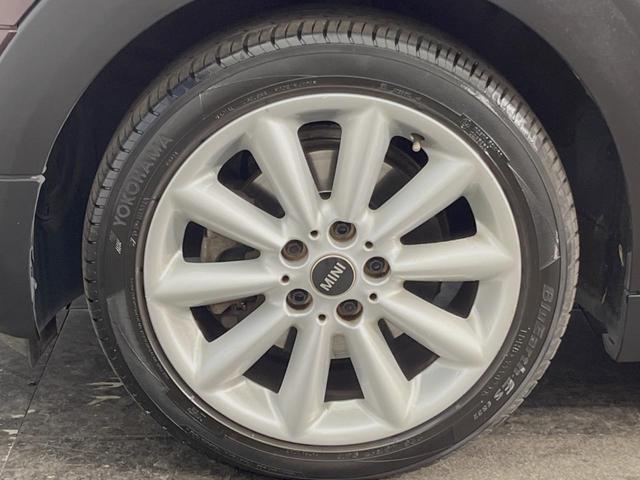 ＭＩＮＩ クーパーＤ　クラブマン　ペッパーＰＫＧ　アクティブクルーズコントロール　ＬＥＤヘッドランプ／ＬＥＤフォグランプ　リアビューカメラ／パークディスタンスコントロール　純正ナビ　インテリジェントセーフティ　１７インチＡＷ　ＥＴＣ（24枚目）