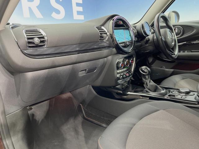 ＭＩＮＩ クーパーＤ　クラブマン　ペッパーＰＫＧ　アクティブクルーズコントロール　ＬＥＤヘッドランプ／ＬＥＤフォグランプ　リアビューカメラ／パークディスタンスコントロール　純正ナビ　インテリジェントセーフティ　１７インチＡＷ　ＥＴＣ（25枚目）