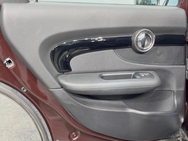 ＭＩＮＩ クーパーＤ　クラブマン　ペッパーＰＫＧ　アクティブクルーズコントロール　ＬＥＤヘッドランプ／ＬＥＤフォグランプ　リアビューカメラ／パークディスタンスコントロール　純正ナビ　インテリジェントセーフティ　１７インチＡＷ　ＥＴＣ（28枚目）