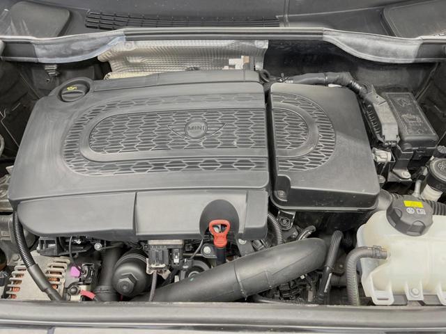 MINI クーパーSD クロスオーバー ディーゼルターボ パナソニック製ナビ フルセグTV バックカメラ Bluetooth接続 OZ製18インチアルミホイール HIDヘッドランプ LEDフォグランプ オートライト キーレス パドルシフト(19枚目)