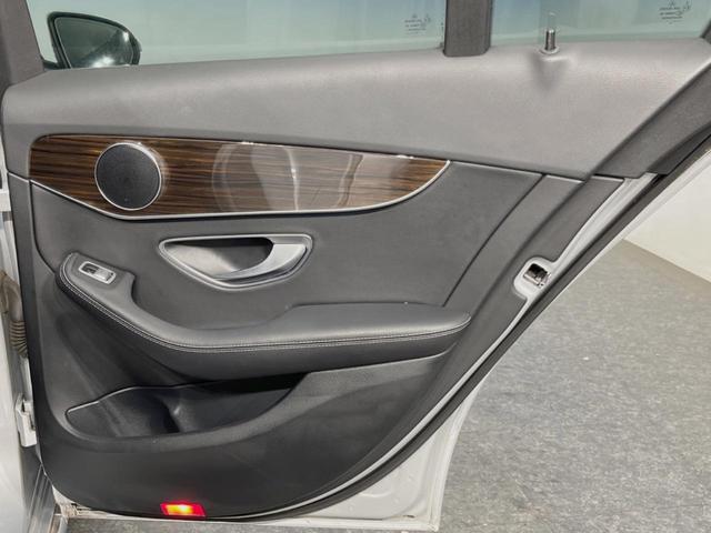 Cクラスステーションワゴン C200ステーションワゴン アバンギャルド レーダーセーフティPKG LEDヘッドランプ/ハイビームアシスト パワーバックドア 前席シートヒーター 運転席メモリ付前席パワーシート 純正ナビ バックカメラ フルセグTV 純正17インチAW(28枚目)