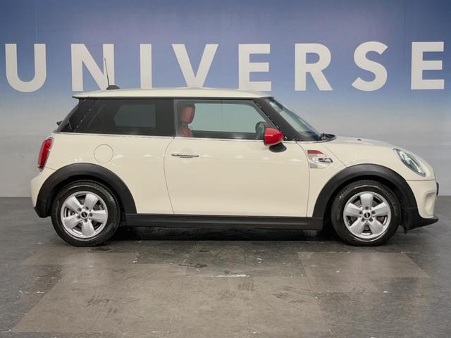 MINI ヴィクトリア 3ドア ナビゲーションPKG LEDヘッドランプ/LEDフォグランプ ユニオンジャックデザインLEDテールレンズ コンフォートアクセス バックカメラ Bluetooth 15インチ5本スポークAW(16枚目)