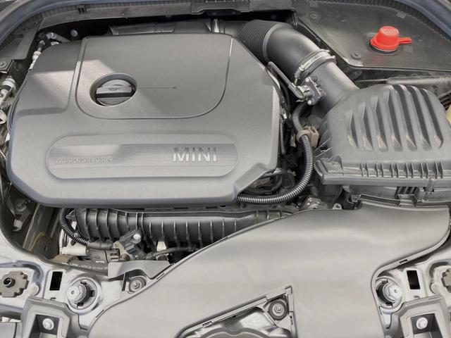 MINI ヴィクトリア 3ドア ナビゲーションPKG LEDヘッドランプ/LEDフォグランプ ユニオンジャックデザインLEDテールレンズ コンフォートアクセス バックカメラ Bluetooth 15インチ5本スポークAW(17枚目)