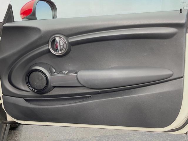 MINI ヴィクトリア 3ドア ナビゲーションPKG LEDヘッドランプ/LEDフォグランプ ユニオンジャックデザインLEDテールレンズ コンフォートアクセス バックカメラ Bluetooth 15インチ5本スポークAW(31枚目)