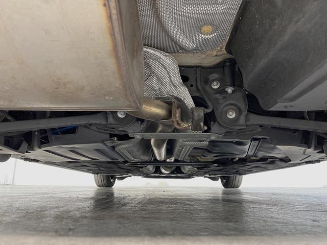 MINI ヴィクトリア 3ドア ナビゲーションPKG LEDヘッドランプ/LEDフォグランプ ユニオンジャックデザインLEDテールレンズ コンフォートアクセス バックカメラ Bluetooth 15インチ5本スポークAW(36枚目)