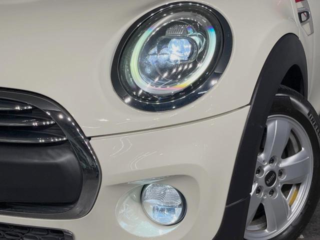 MINI ヴィクトリア 3ドア ナビゲーションPKG LEDヘッドランプ/LEDフォグランプ ユニオンジャックデザインLEDテールレンズ コンフォートアクセス バックカメラ Bluetooth 15インチ5本スポークAW(38枚目)