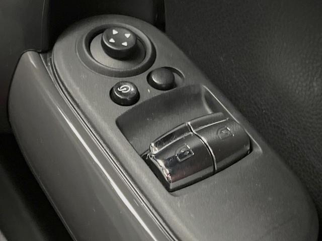 MINI ヴィクトリア 3ドア ナビゲーションPKG LEDヘッドランプ/LEDフォグランプ ユニオンジャックデザインLEDテールレンズ コンフォートアクセス バックカメラ Bluetooth 15インチ5本スポークAW(39枚目)