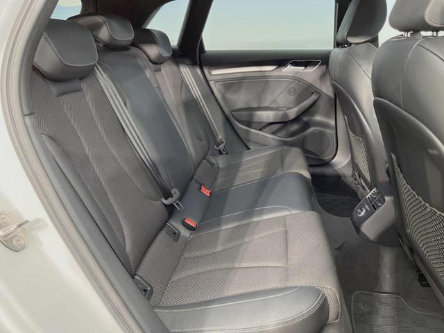 Ａ３ スポーツバック４０ＴＦＳＩクワトロ　スポーツ　ＳラインＰＫＧ　アシスタンスＰＫＧ　コンビニエンスＰＫＧ　アダプティブクルーズコントロール　ＭＭＩナビ　フルセグＴＶ　バックカメラ　ＬＥＤヘッドランプ／ハイビームアシスト　バーチャルコックピット（12枚目）