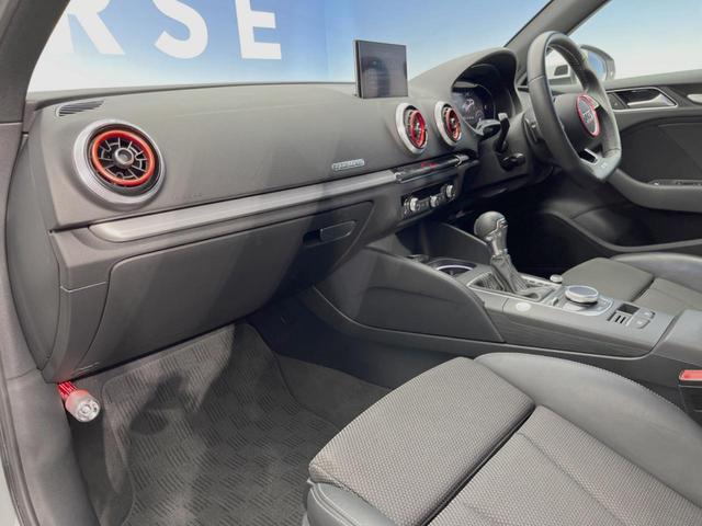 Ａ３ スポーツバック４０ＴＦＳＩクワトロ　スポーツ　ＳラインＰＫＧ　アシスタンスＰＫＧ　コンビニエンスＰＫＧ　アダプティブクルーズコントロール　ＭＭＩナビ　フルセグＴＶ　バックカメラ　ＬＥＤヘッドランプ／ハイビームアシスト　バーチャルコックピット（22枚目）