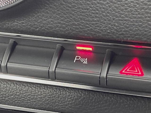 Ａ３ スポーツバック４０ＴＦＳＩクワトロ　スポーツ　ＳラインＰＫＧ　アシスタンスＰＫＧ　コンビニエンスＰＫＧ　アダプティブクルーズコントロール　ＭＭＩナビ　フルセグＴＶ　バックカメラ　ＬＥＤヘッドランプ／ハイビームアシスト　バーチャルコックピット（46枚目）