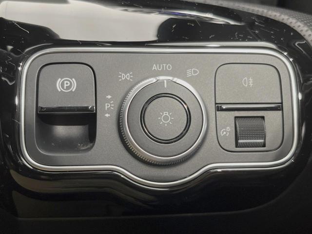 CLAクラス CLA200d AMGラインパッケージ レーダーセーフティPKG 360°カメラ LEDヘッドランプ/ハイビームアシスト 10.25インチナビ バックカメラ フルセグTV 19インチAW 前席シートヒーター/パワーシート キーレスゴー(47枚目)