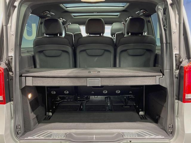 Ｖクラス Ｖ２２０ｄ　スポーツ　ロング　パノラミックスライディングルーフ　レーダーセーフティＰＫＧ　両側パワースライドドア　リアエンターテイメント　Ｂｕｒｍｅｓｔｅｒ　純正ＨＤＤナビ　全周囲カメラ　フルセグＴＶ　黒革　前席シートヒーター（13枚目）