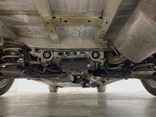 Ｖクラス Ｖ２２０ｄ　スポーツ　ロング　パノラミックスライディングルーフ　レーダーセーフティＰＫＧ　両側パワースライドドア　リアエンターテイメント　Ｂｕｒｍｅｓｔｅｒ　純正ＨＤＤナビ　全周囲カメラ　フルセグＴＶ　黒革　前席シートヒーター（22枚目）