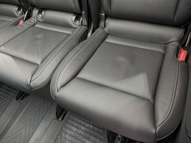 Ｖクラス Ｖ２２０ｄ　スポーツ　ロング　パノラミックスライディングルーフ　レーダーセーフティＰＫＧ　両側パワースライドドア　リアエンターテイメント　Ｂｕｒｍｅｓｔｅｒ　純正ＨＤＤナビ　全周囲カメラ　フルセグＴＶ　黒革　前席シートヒーター（26枚目）