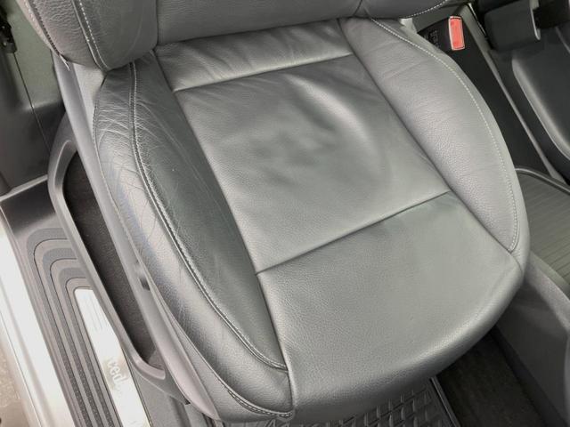 Ｖクラス Ｖ２２０ｄ　スポーツ　ロング　パノラミックスライディングルーフ　レーダーセーフティＰＫＧ　両側パワースライドドア　リアエンターテイメント　Ｂｕｒｍｅｓｔｅｒ　純正ＨＤＤナビ　全周囲カメラ　フルセグＴＶ　黒革　前席シートヒーター（27枚目）
