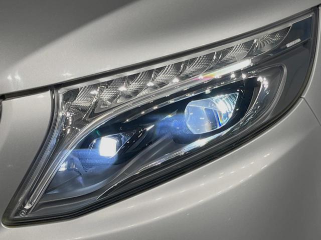 Ｖクラス Ｖ２２０ｄ　スポーツ　ロング　パノラミックスライディングルーフ　レーダーセーフティＰＫＧ　両側パワースライドドア　リアエンターテイメント　Ｂｕｒｍｅｓｔｅｒ　純正ＨＤＤナビ　全周囲カメラ　フルセグＴＶ　黒革　前席シートヒーター（56枚目）