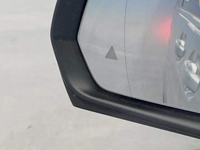 Ｖクラス Ｖ２２０ｄ　スポーツ　ロング　パノラミックスライディングルーフ　レーダーセーフティＰＫＧ　両側パワースライドドア　リアエンターテイメント　Ｂｕｒｍｅｓｔｅｒ　純正ＨＤＤナビ　全周囲カメラ　フルセグＴＶ　黒革　前席シートヒーター（66枚目）