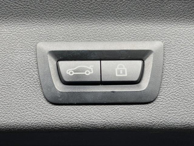 ●電動リアゲート：ワンタッチでリアゲートの開閉ができ、荷物などで両手が塞がっている状態でも簡単に開閉ができる便利機能です。