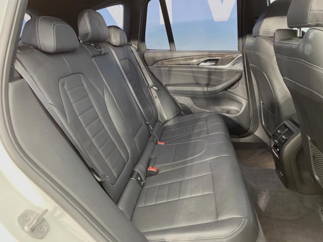 ●後部座席も気になるようなキズ・汚れやへたり等、大きなダメージはなく、良好な状態です。