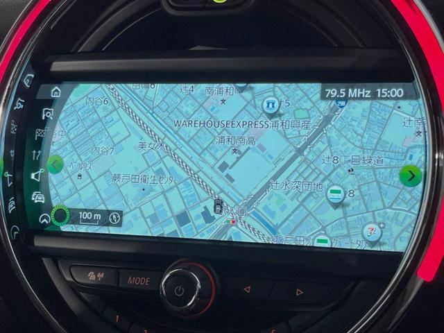 �������i�r�F��̊��̂���i�r�́A����������ԓ������o���Ă���܂��B�I�[�f�B�I�@�\���[�����Ă���܂��̂ŁA�^�]�����y���߂܂���